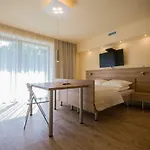 Wiktoria Apartment *